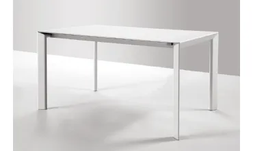 Tavolo in alluminio con piano in vetro