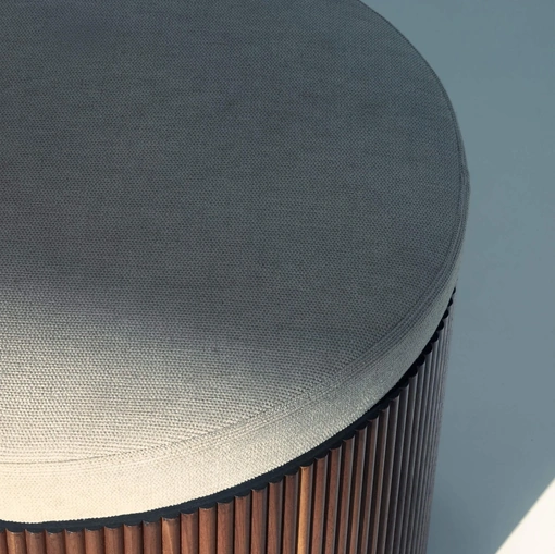 Pouf Drum in tessuto e legno di Lema