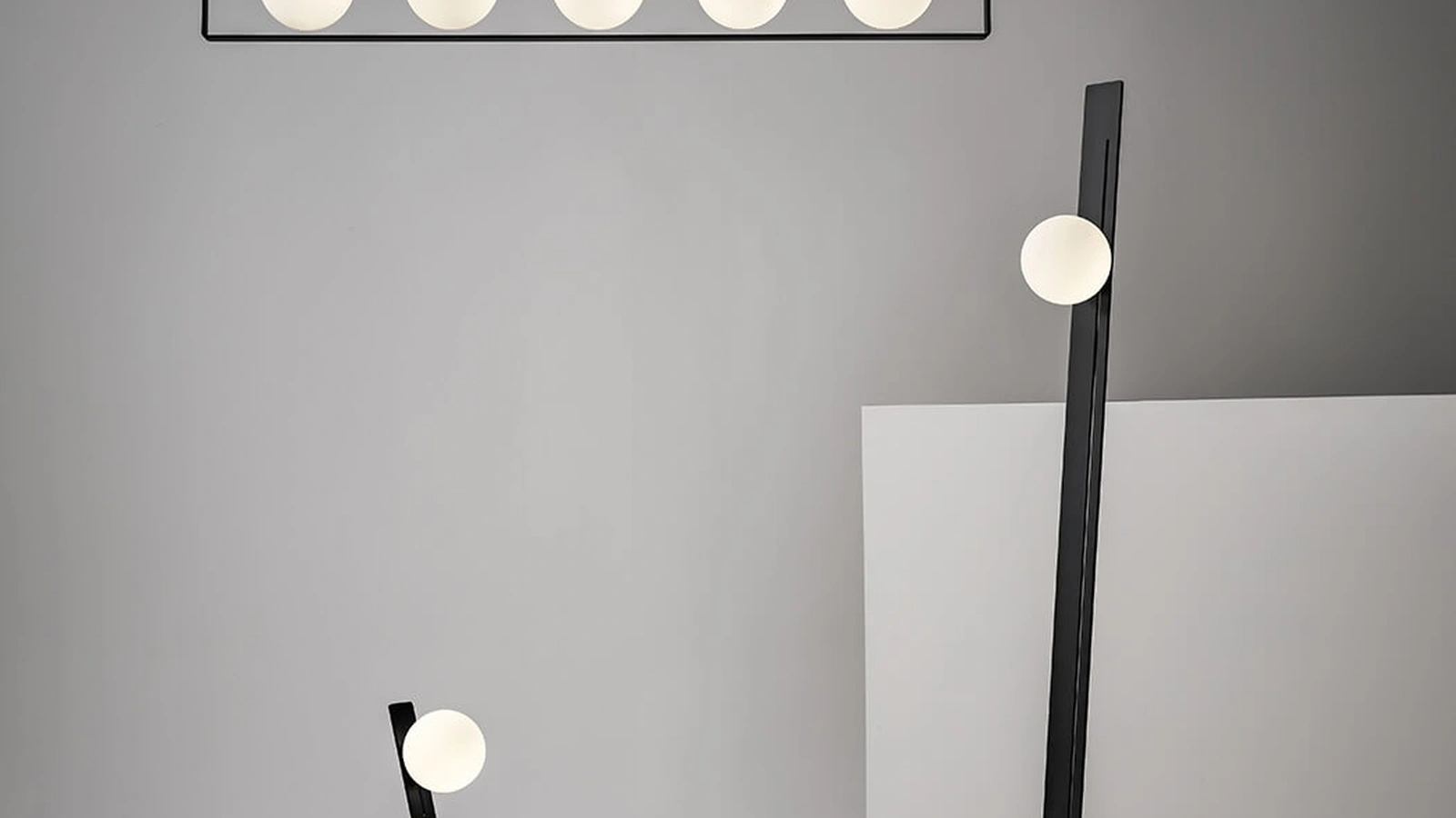 Lampada da terra Suspense di Midj