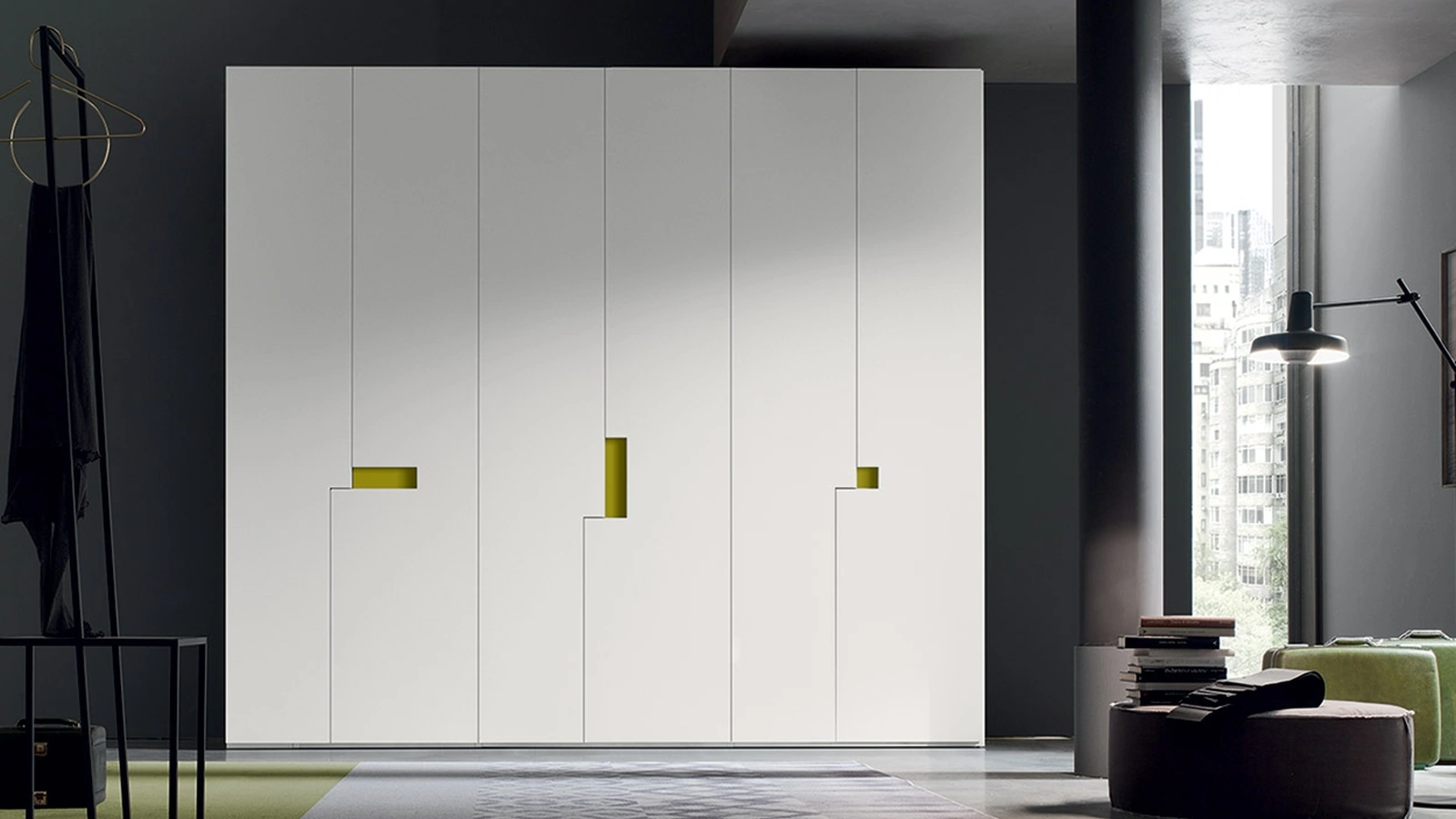 Armadio Fluo in laccato di Maronese Acf