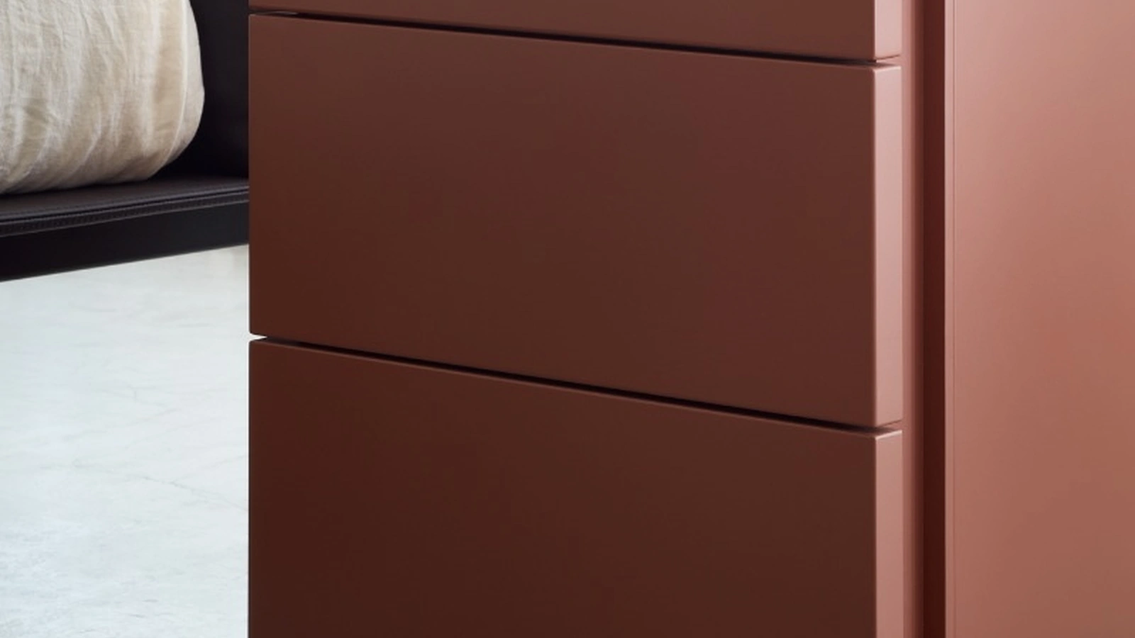 Comodino in laccato opaco Florens di Lema