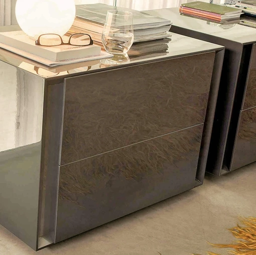 Comodino Luna in laccato lucido di LemaComodino Luna in laccato lucido di Lema