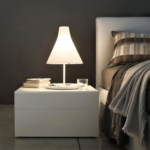 Comodino in laccato bianco opaco Quarantacinque di Lema