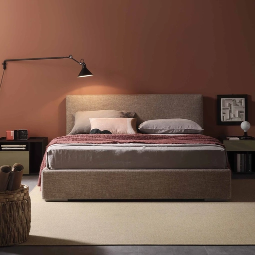 Letto matrimoniale in tessuto imbottito con box contenitore Camille di Lema