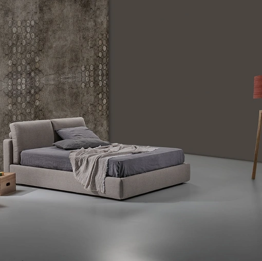 Letto matrimoniale imbottito con poggiatesta cilindrici retro cuscino Samiol di Excò