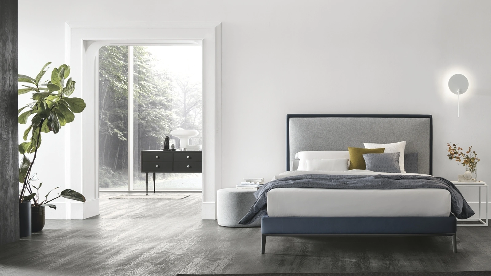 Letto matrimoniale con testiera alta e giroletto basso Ziva di V&Nice