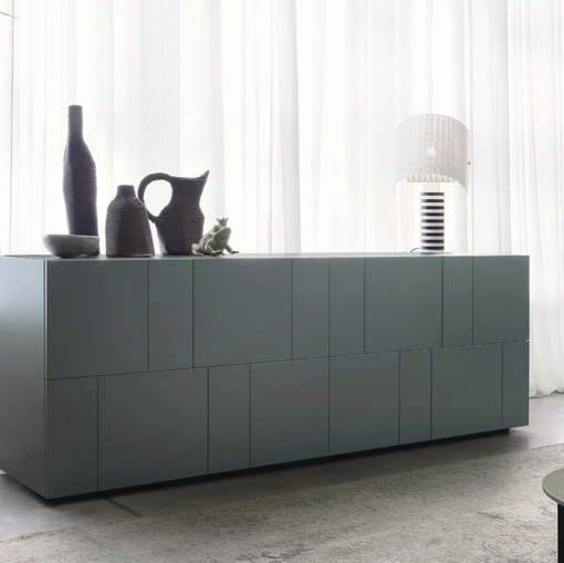 Madia Ortelia in laccato opaco di Lema