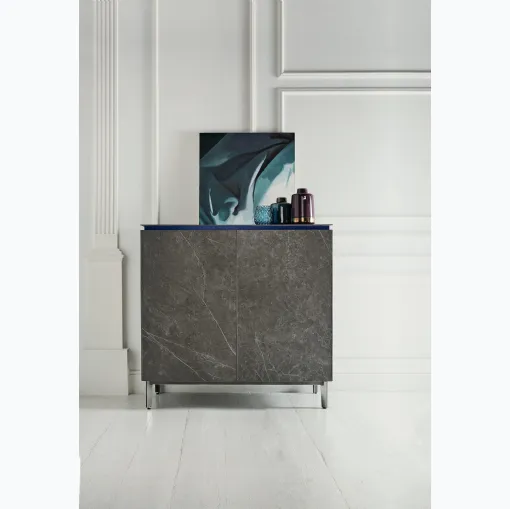 Madia Ortelia in laccato opaco di Lema