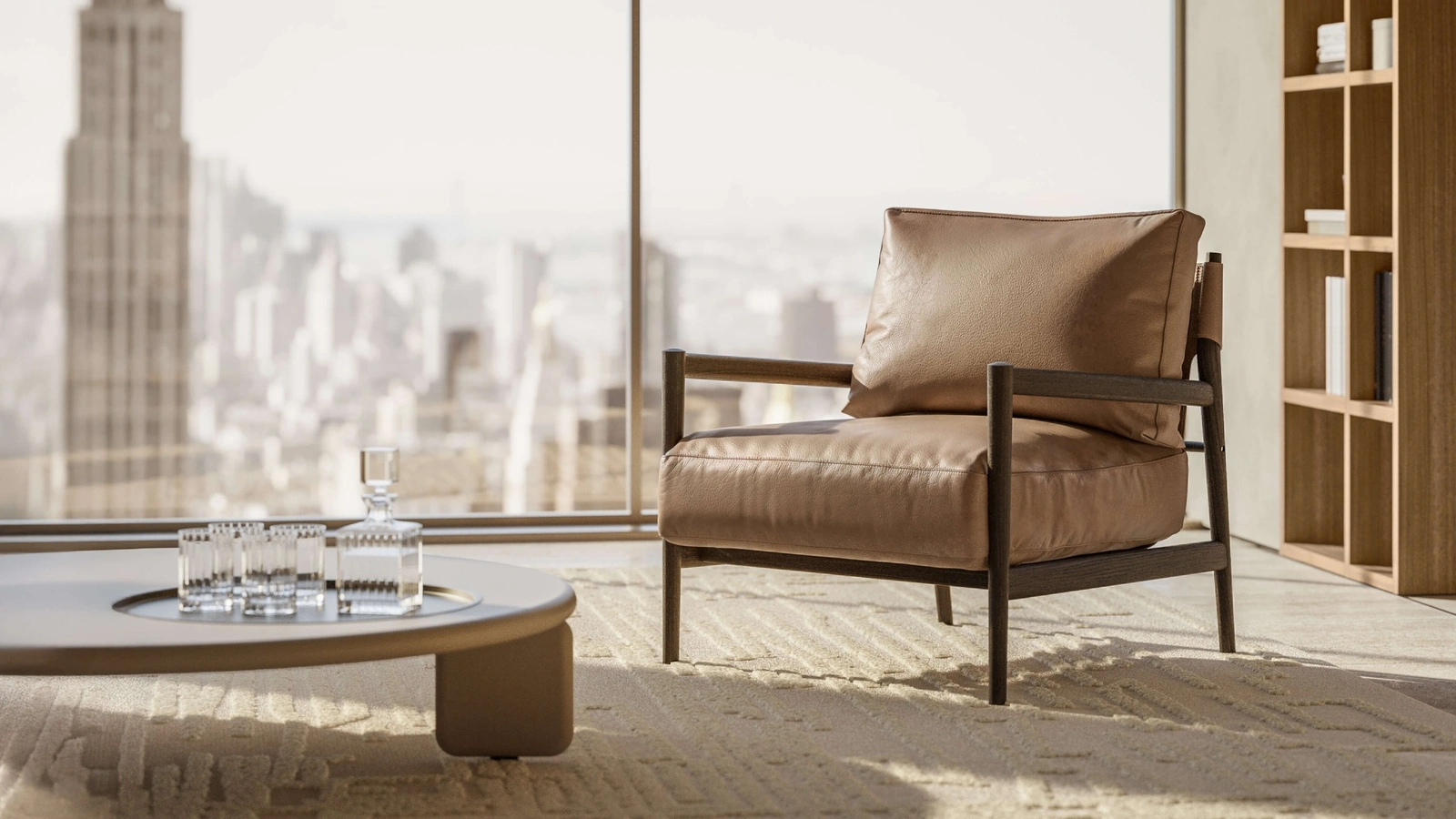 Poltrona in cuoio imbottito con struttura in legno Maddix di Lema