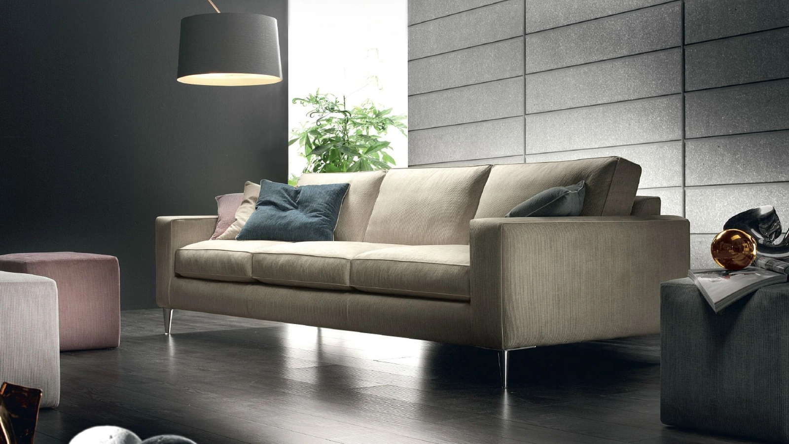 Divano lineare Bond di Cava Divani