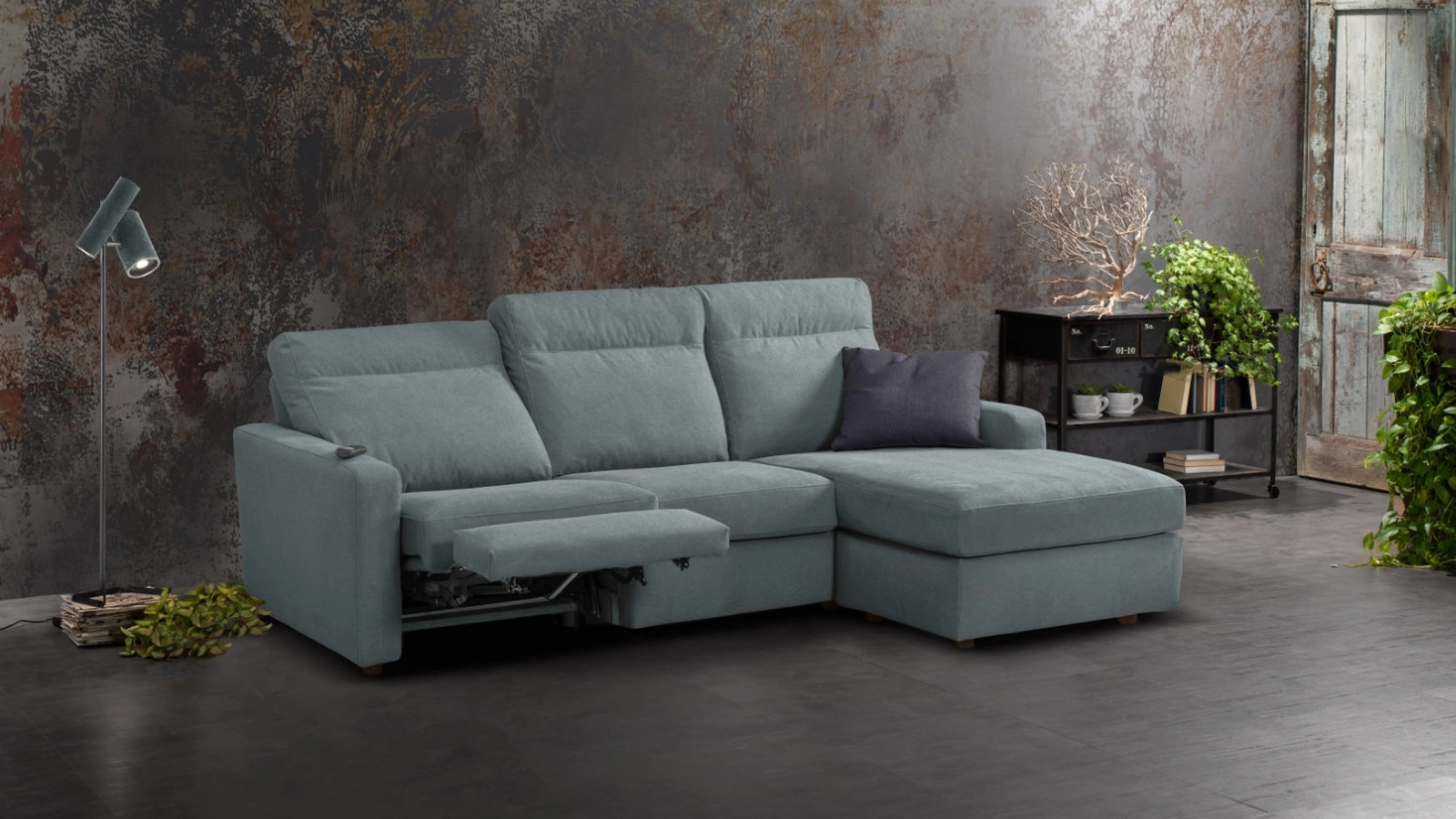 Divano in tessuto con penisola e meccanismo relax elettrico Denise Relax di Excò