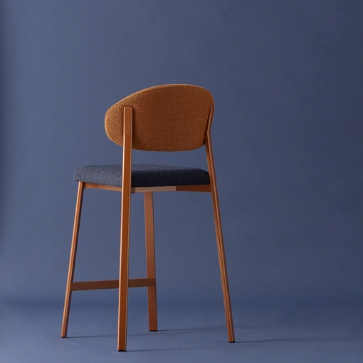 Sgabello Beba Curvy di Pointhouse