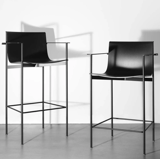 Sgabello Ombra in polipropilene e metallo di Lema