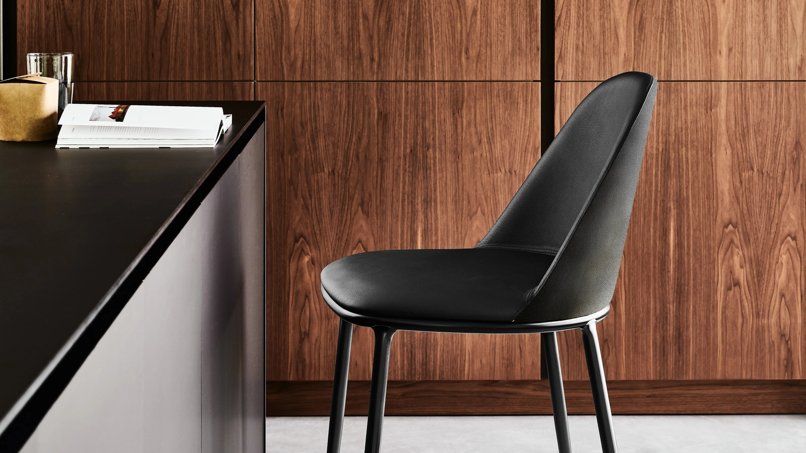 Sgabello in pelle Lea Deluxe di Midj