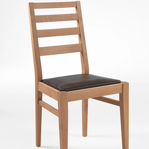 Sedia Ondina in legno con seduta imbottita di Pizzolato