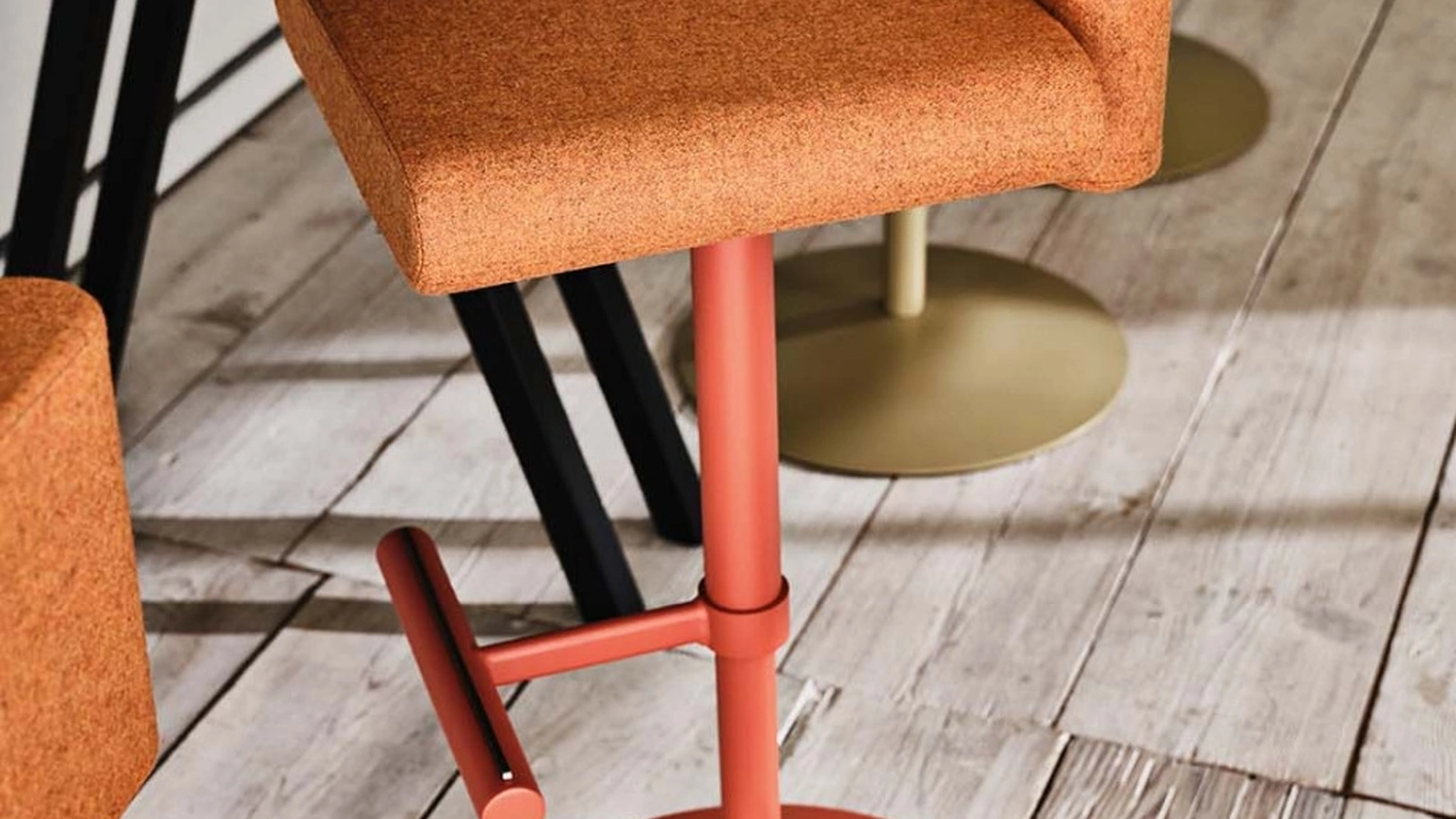 Sgabello girevole e regolabile Toy di Midj