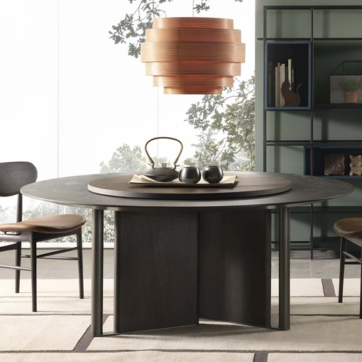 Tavolo rotondo In Between in marmo ricostruito di Lema