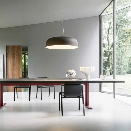 Tavolo rettangolare di grandi dimensioni con piano in pietra lavica Memo di Lema