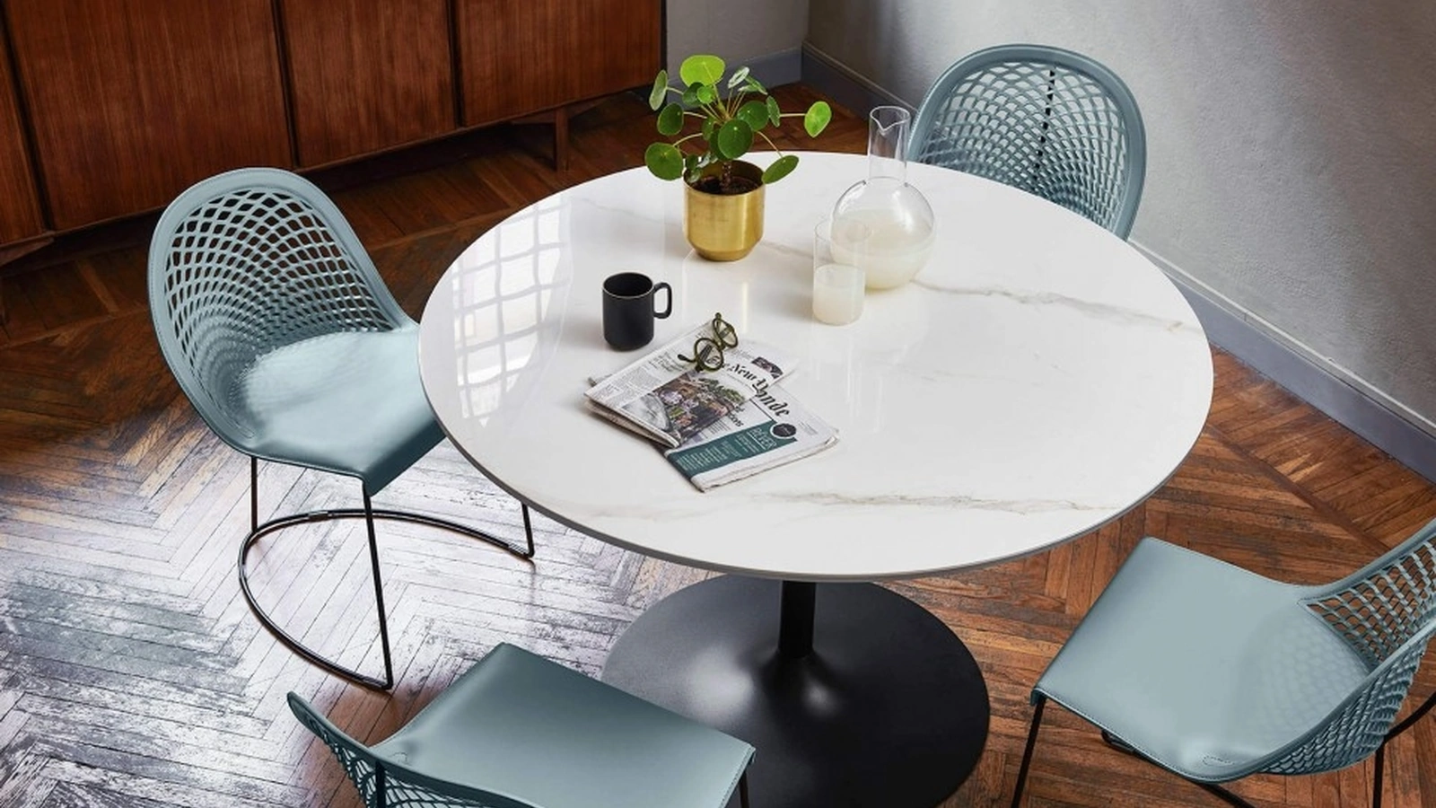 Tavolo rotondo Infinity in cristalceramica di Midj
