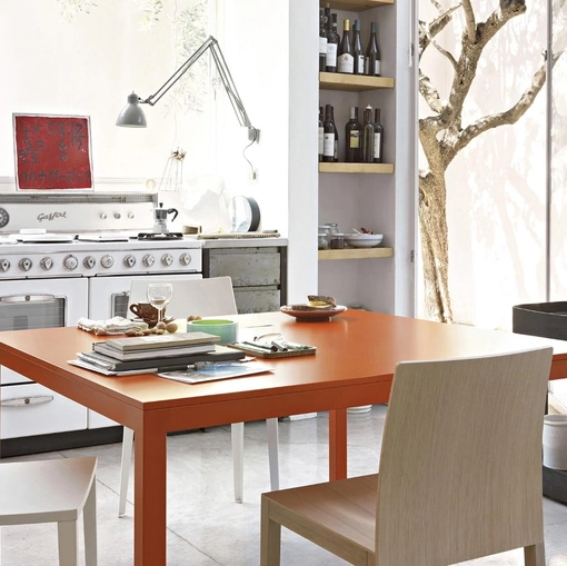 Tavolo Sosia laccato opaco di Lema